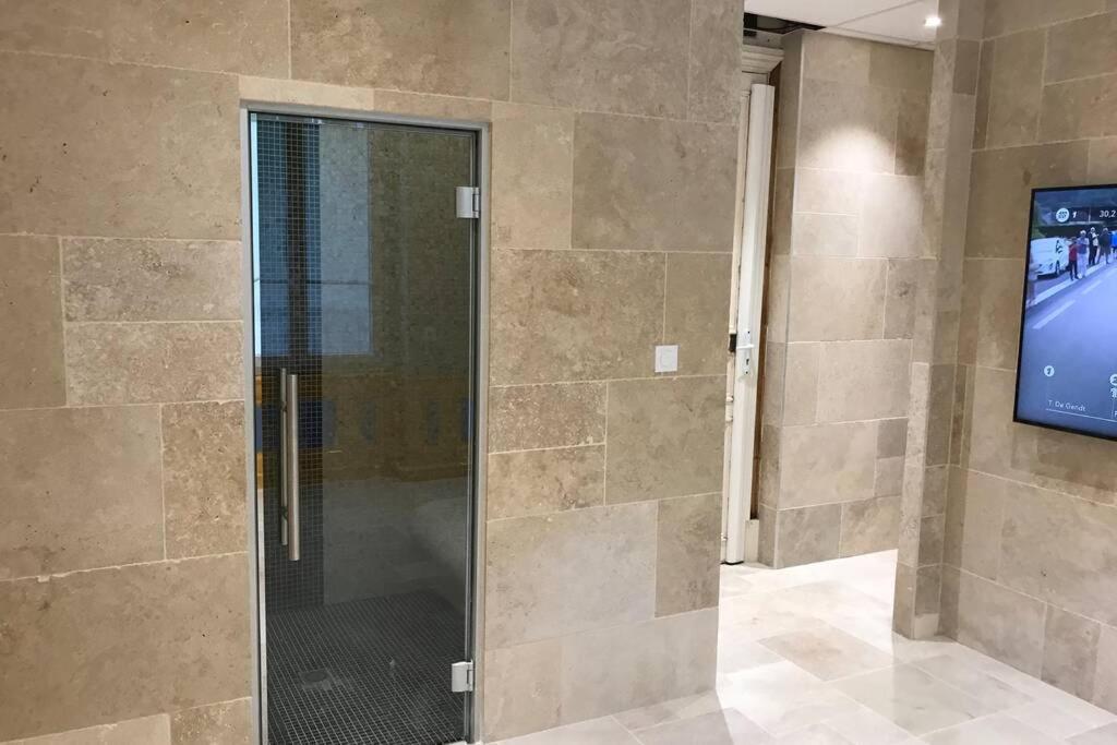 Rare Petit Cocon F1 Calme Possibilite Jacuzzi Hammam En Sus Apartment Chamalieres Exterior photo