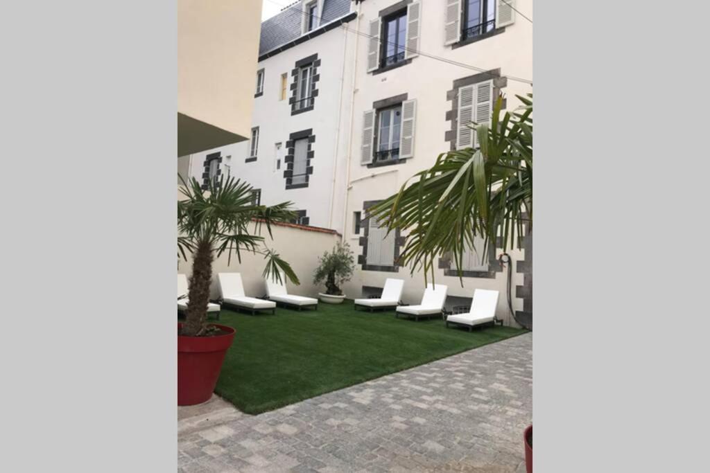 Rare Petit Cocon F1 Calme Possibilite Jacuzzi Hammam En Sus Apartment Chamalieres Exterior photo
